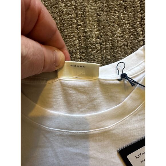 KITH - K-Train Subway Graffiti Tee - EXCLUSIVE to NYC Store. - XXL NWT - Picture 6 of 7